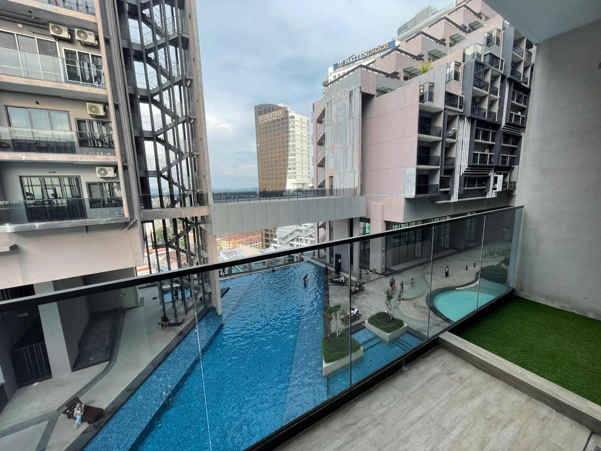 Imperio Residence With Private Bathtub By Lets Stay Malacca Exterior photo